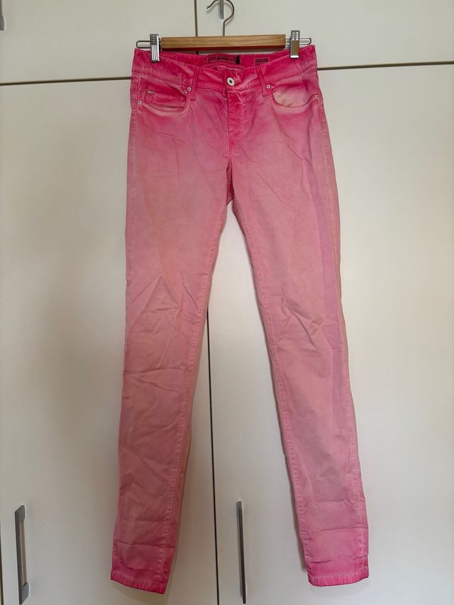 Vaqueros pitillo SALSA rosa