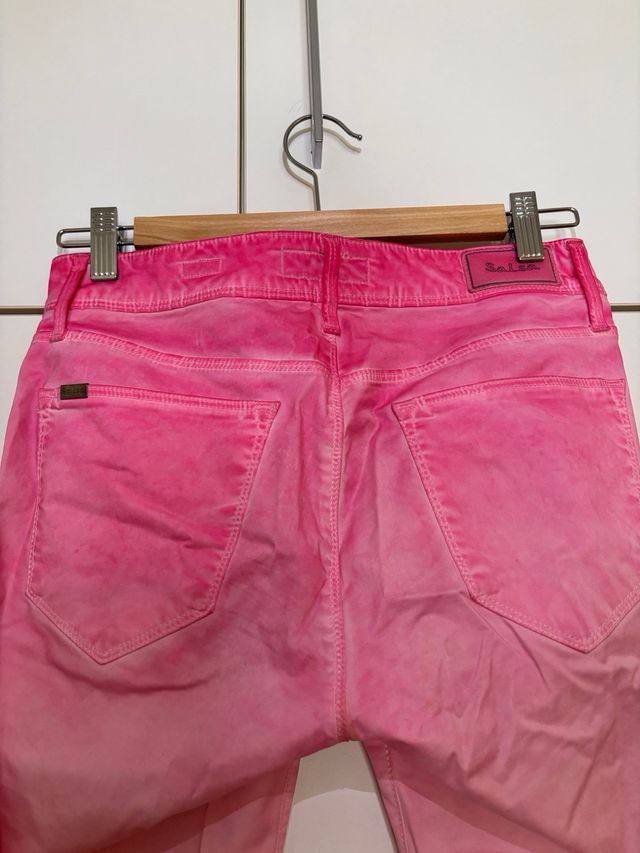 Vaqueros pitillo SALSA rosa