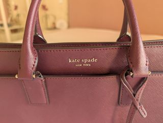 Kate Spade – Bolso piel Saffiano burdeos original
