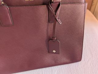 Kate Spade – Bolso piel Saffiano burdeos original