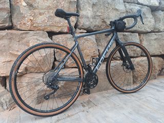 Bicicleta Gravel Focus