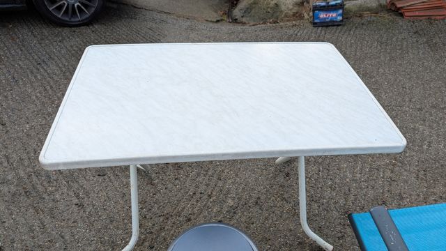 Tavolo da campeggio pieghevole bianco