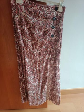 Falda midi Stradivarius multicolor
