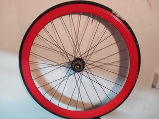 Rueda trasera para bicicleta fixie roja