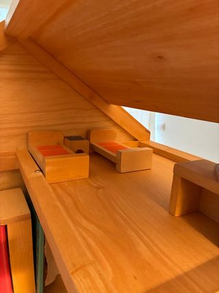 Casa de Muñecas de Madera + Muebles