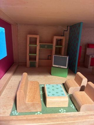 Casa de Muñecas de Madera + Muebles