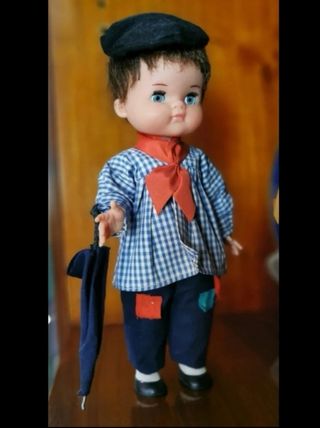 Muñeco antiguo regional vintage boina y paraguas