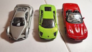 3 coches Burago 1/43. Lamborg, Chevron, Giugi