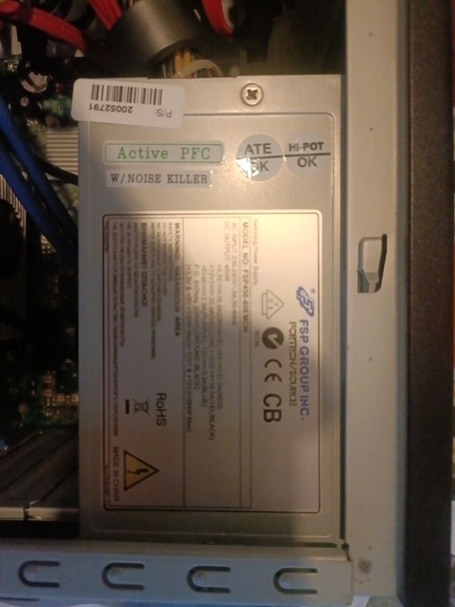 Torre PC Medion negra