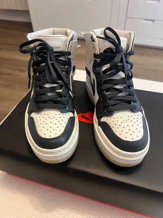 Zapatillas Nike Jordan plataforma y negras