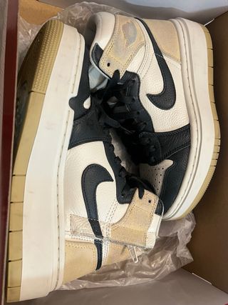 Zapatillas Nike Jordan plataforma y negras