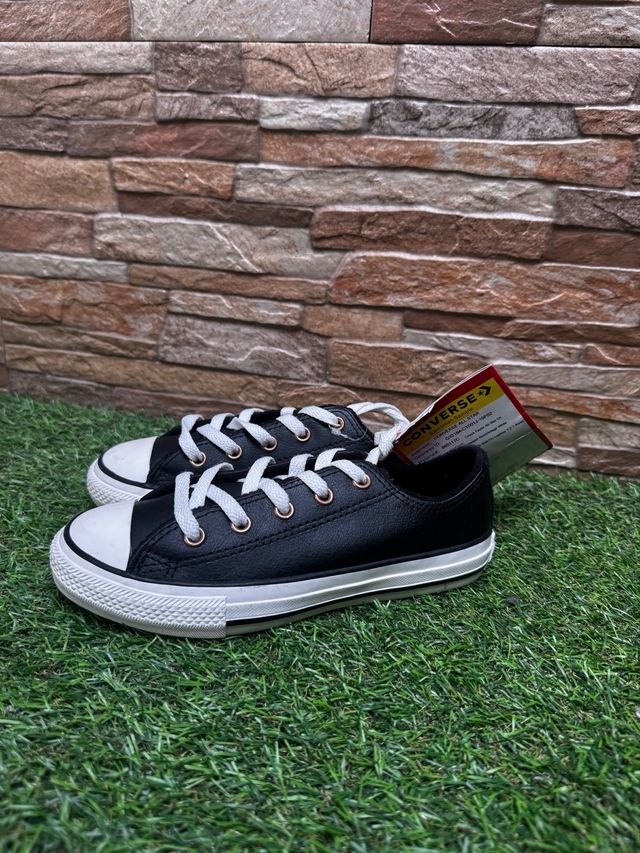 Converse negras de cuero