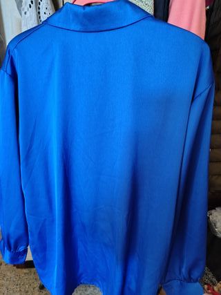Blusa Milano azul eléctrico Talla L
