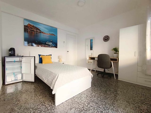 Alquiler habitacion premium con aire acondicionado