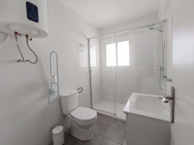 Alquiler habitacion premium con aire acondicionado