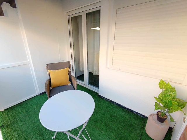 Alquiler habitacion premium con aire acondicionado