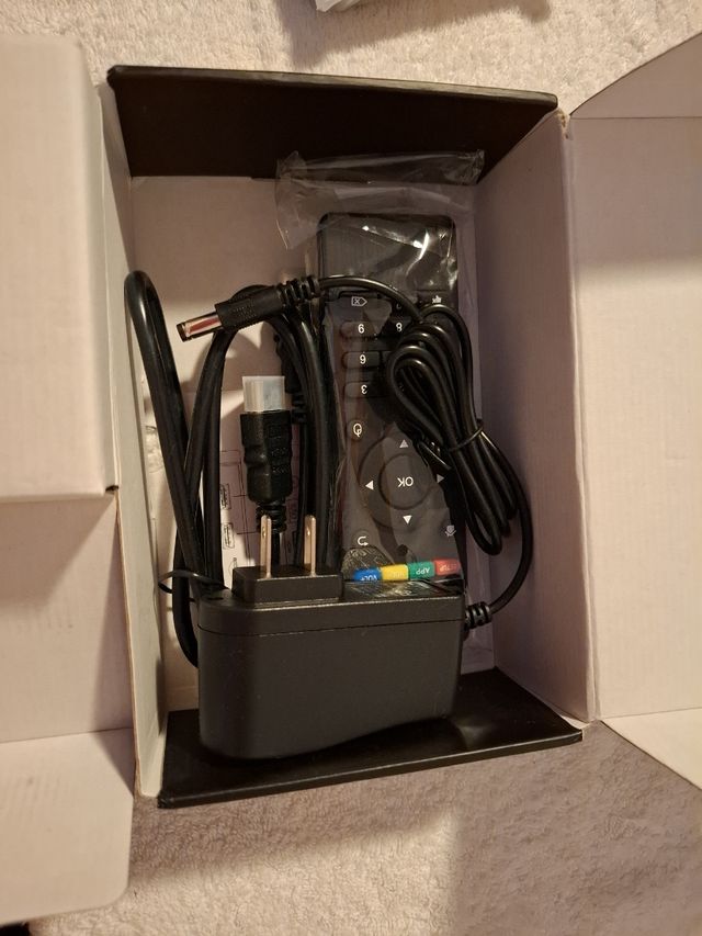 ALLWINNER H313 TV Box