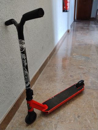 Patinete Stunt rojo