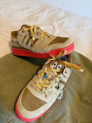 Zapatillas Adidas Grinch - Beige/Naranja
