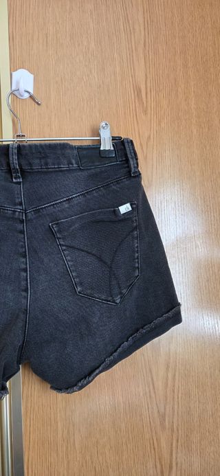 Shorts Calvin Klein negros, talla S
