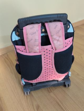 Mochila escolar con ruedas + neceser + estuche