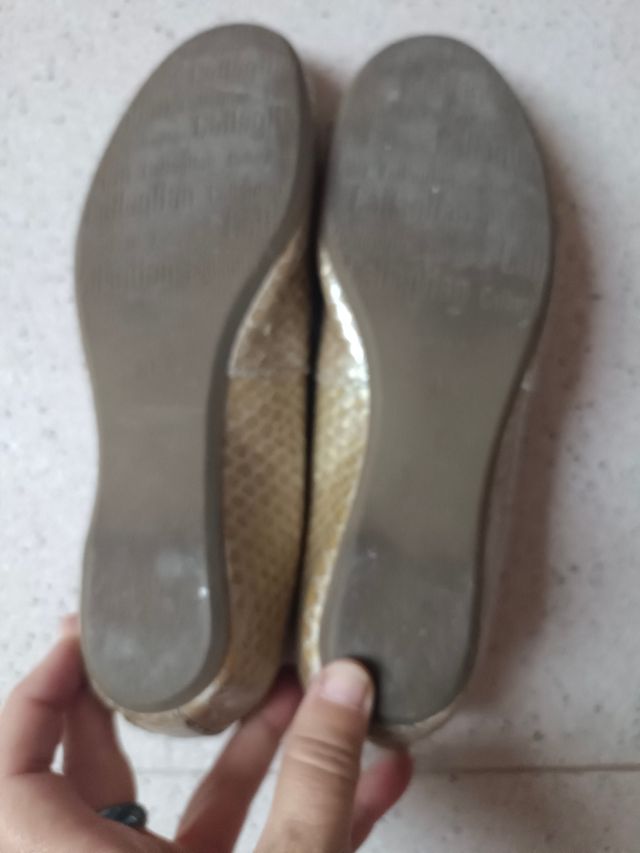 Zapatos Callaghan dorados 38