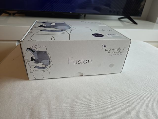 Fidella Fusion portabebés, casi nuevo. Con 2 usos.