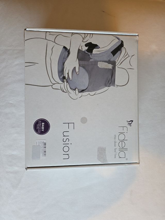 Fidella Fusion portabebés, casi nuevo. Con 2 usos.