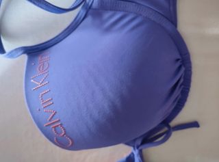 Bikini Calvin Klein morado