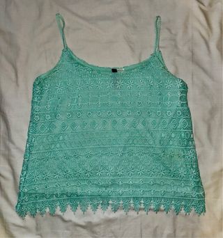 Top de encaje turquesa de H&M