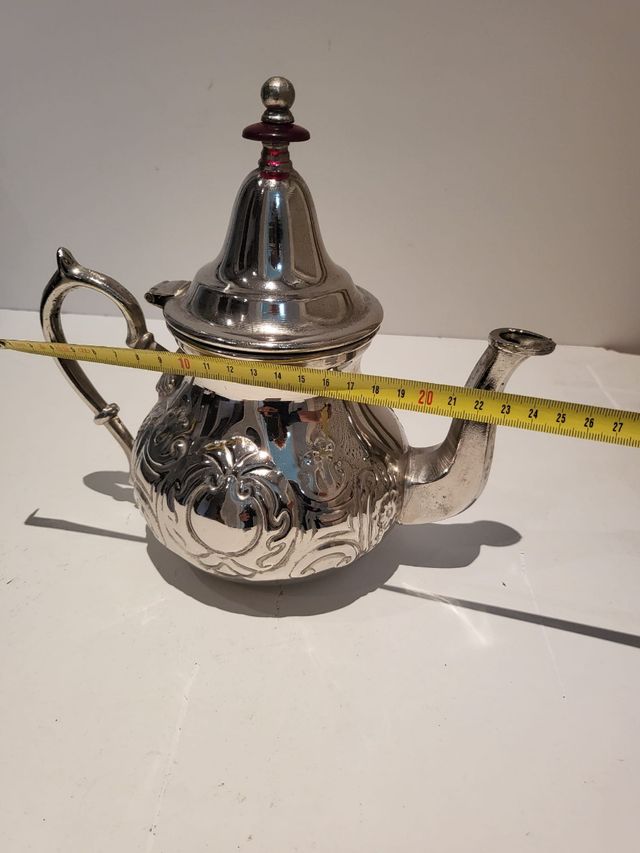 Tetera antigua plateada