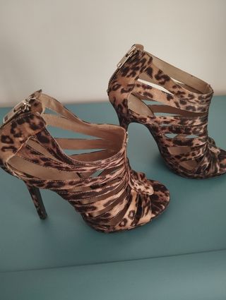 Sandalias tacón leopardo
