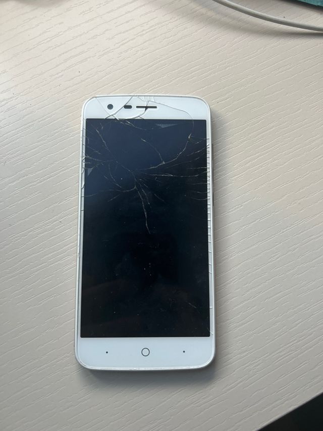 ZTE Blade V8 Lite