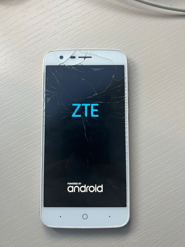 ZTE Blade V8 Lite