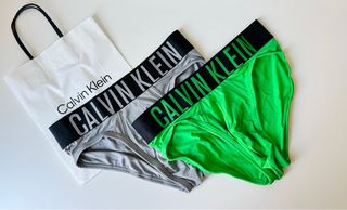 2 pack Calvin Klein slips / calzoncillos. S