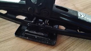Cric auto - martinetto sollevamento