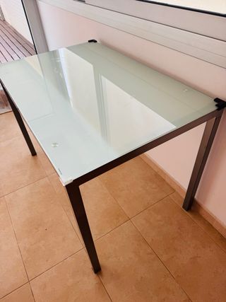 Mesa cristal templado metal