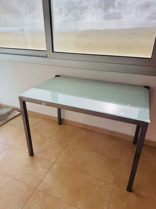 Mesa cristal templado metal