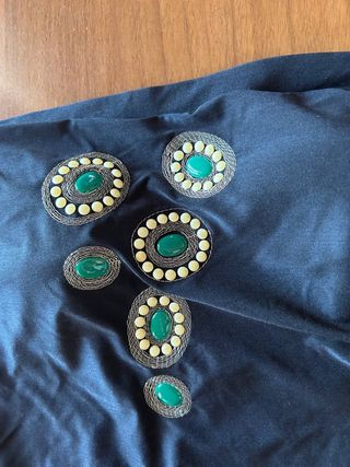 Top - costume intero nero - pietre verdi