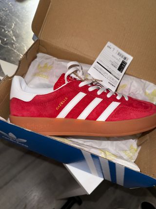 Zapatillas Adidas Gazelle rojas