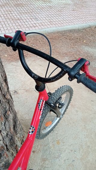 Bicicleta niño 16" roja
