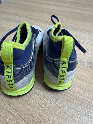 Botas fútbol sala Decathlon talla 32