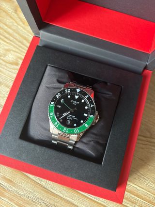 Tissot Seastar 1000 GMT - Negro y Verde