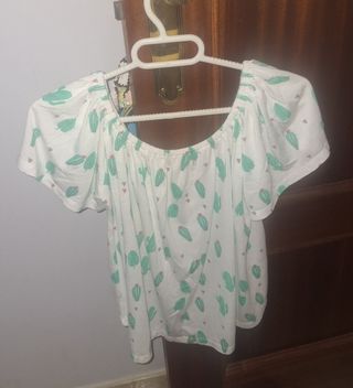 Blusa blanca y verde cactus