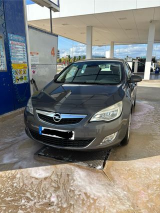 Opel Astra 2011