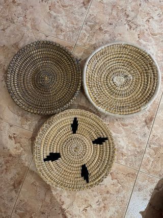 3 Platos mimbre decorativos