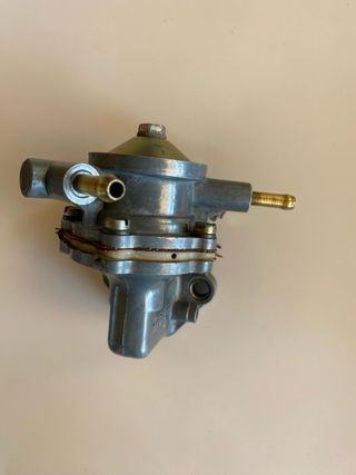 Bomba gasolina Bresell Seat 850 / 600 
usada