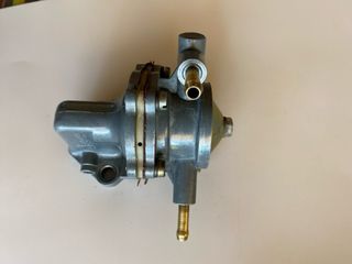 Bomba gasolina Bresell Seat 850 / 600 
usada