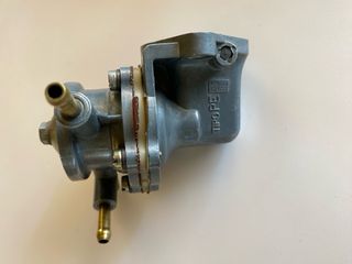 Bomba gasolina Bresell Seat 850 / 600 
usada