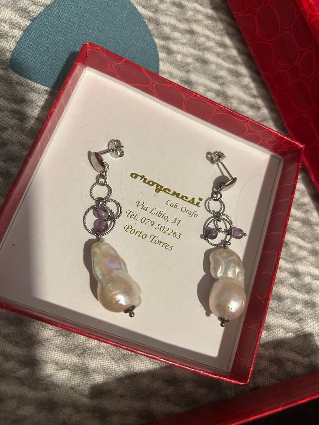 Orecchini perle scaramazze nuovi mai indossati.